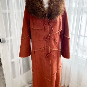 Terry Lewis Classic Luxuries Trench Coat with Faux Fur Collar in Rust Vintage